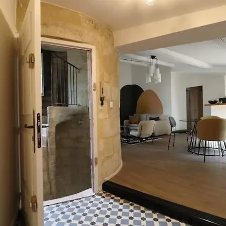 La Tour Medievale Centre Historique Apartment Uzes